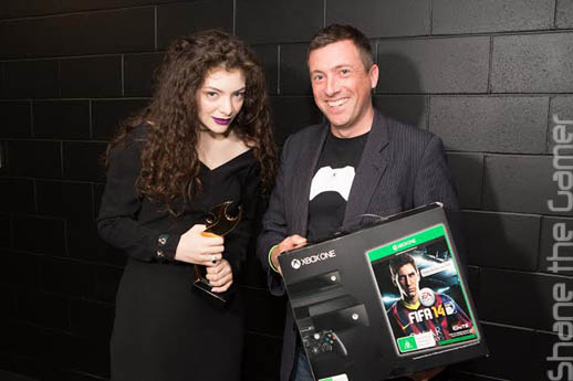 Kiwi musician Lorde and Xbox New Zealand Lead Steven Blackburn with Lorde's new Xbox One