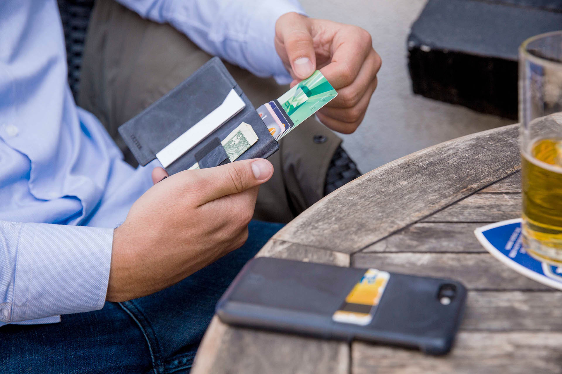 Ekster Smart Wallet