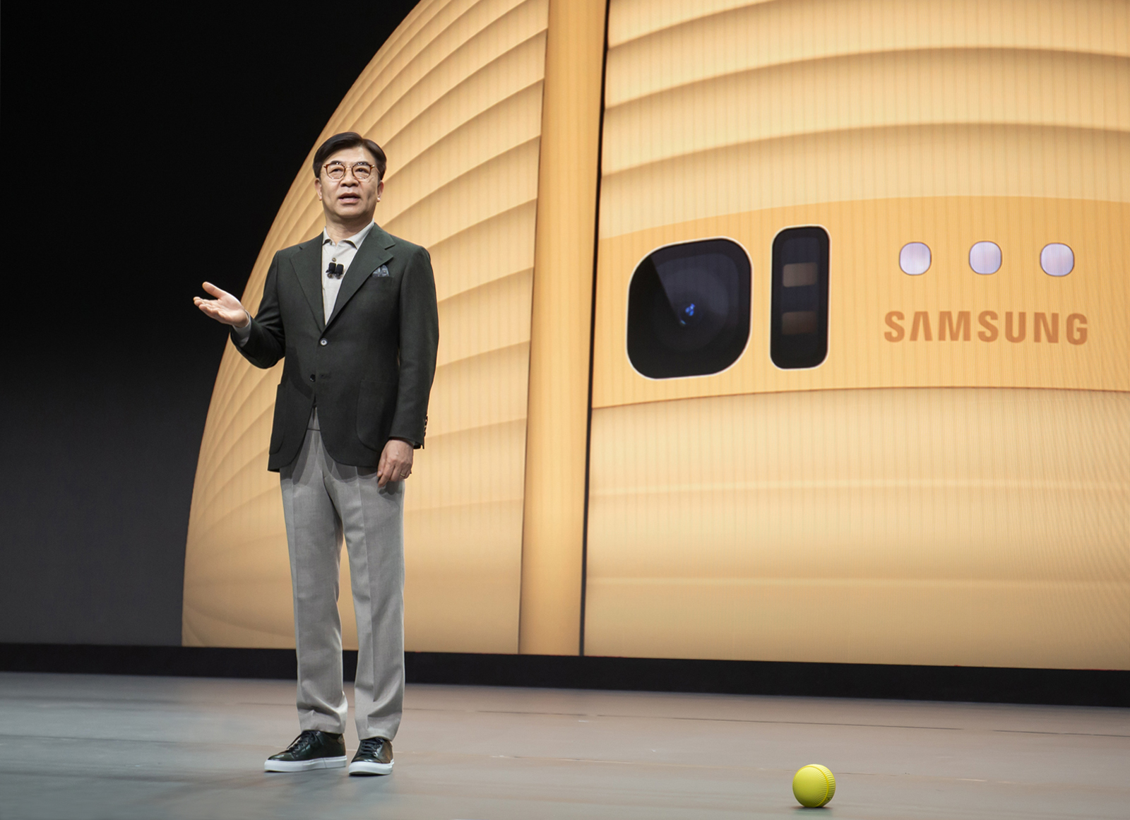 Samsung's HS.Kim Keynote at CES 2020