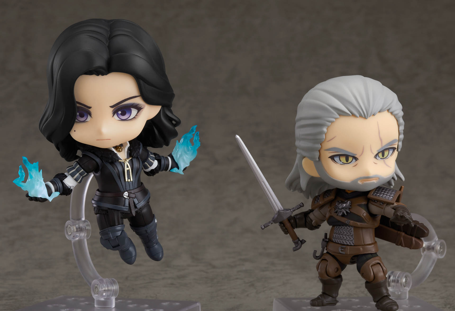 Dumbledor and Yennefer Nendoroids