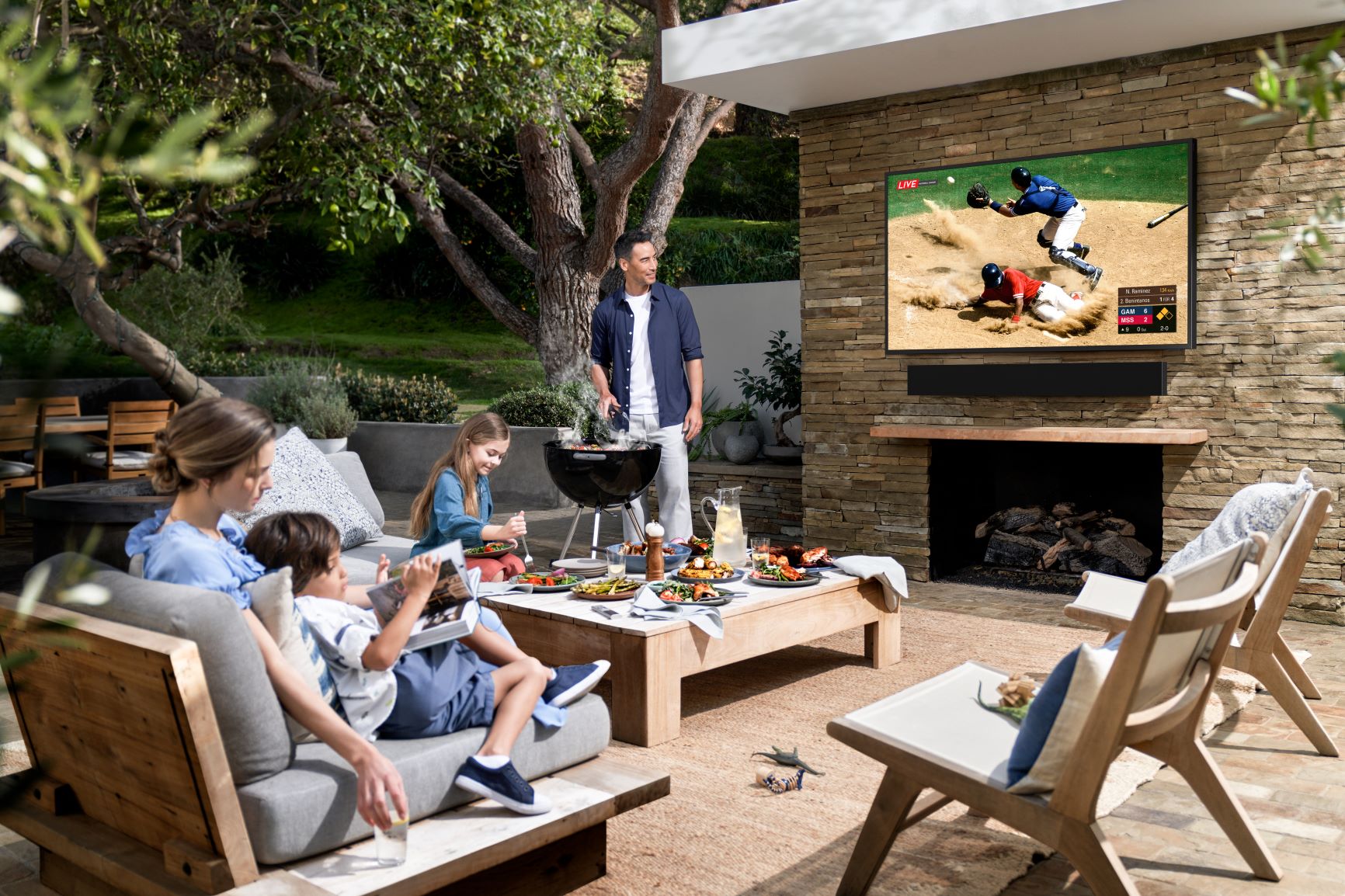 The Terrace - Samsung Outdoors TV
