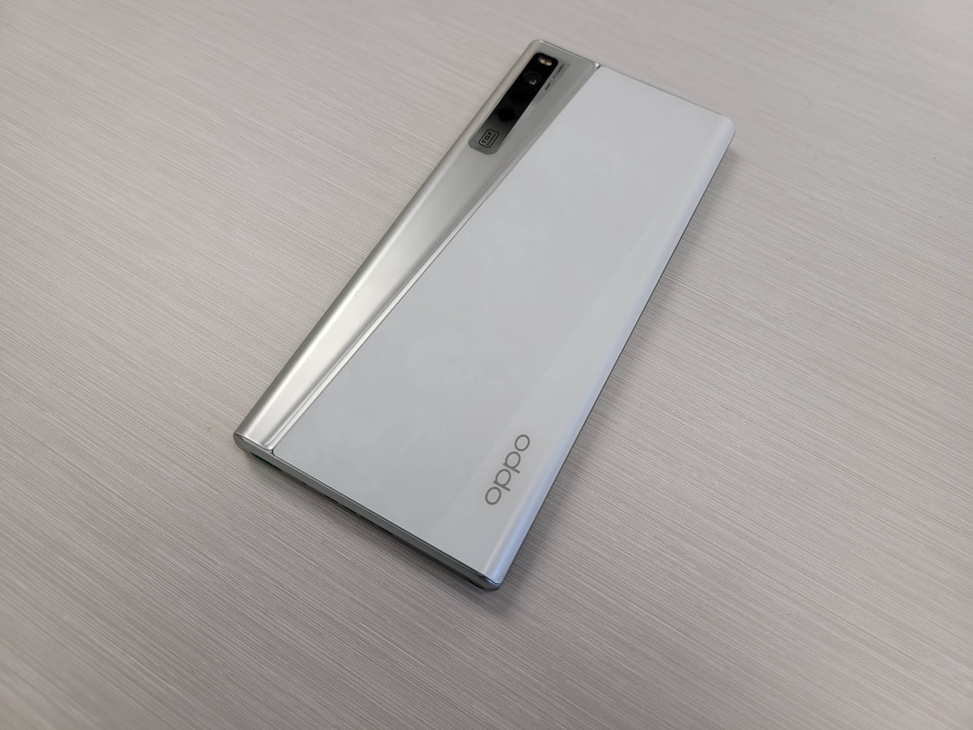 OPPO X 2021