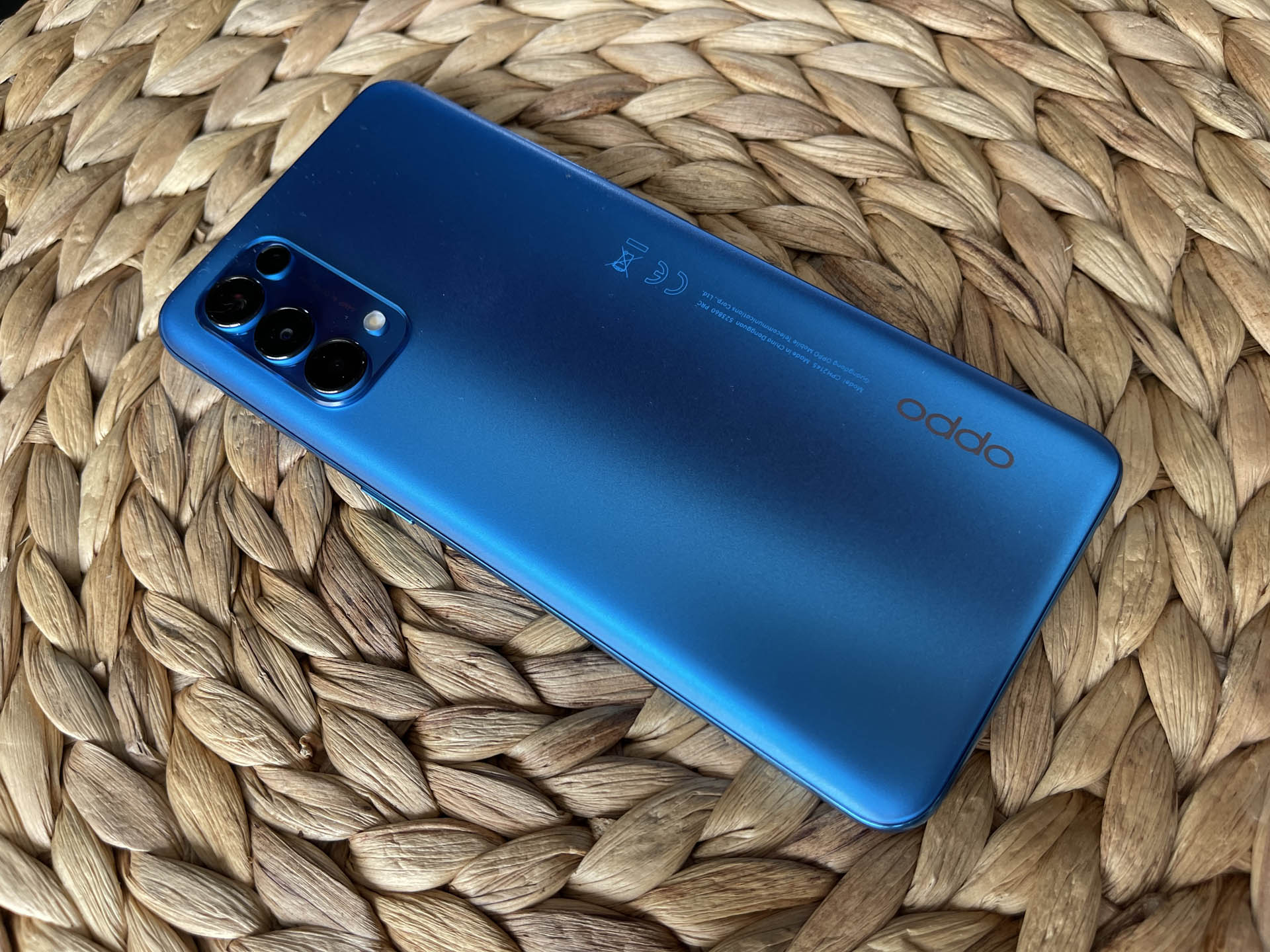 OPPO Find X3 Lite