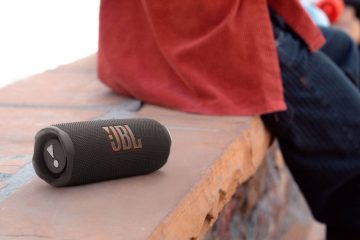 JBL Flip 7 and Charge 6