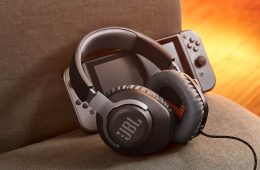 JBL Quantam