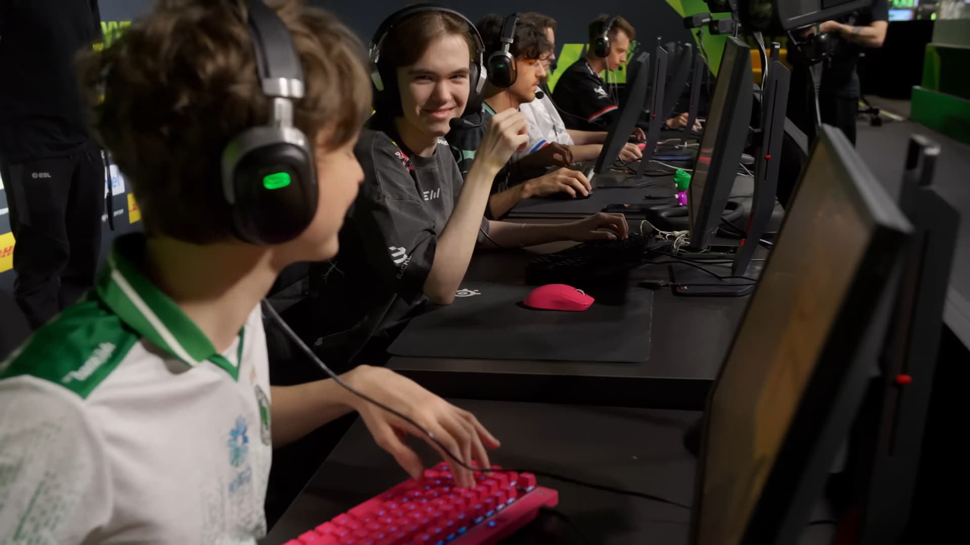 Team m0NESY vs Team donk All-Star by ESL