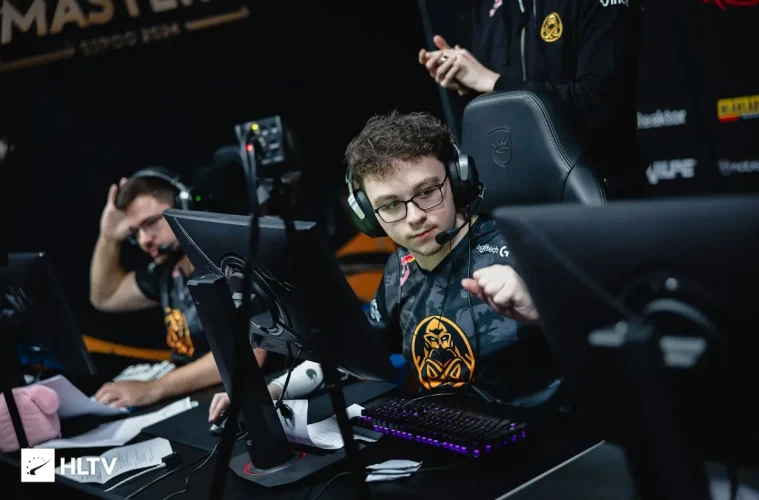 Neityu FaZe stand in