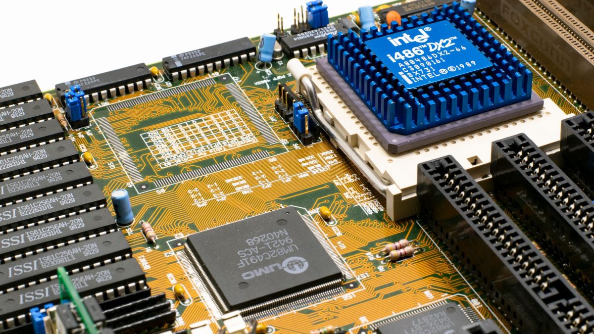 Intel’s Nova Lake-S Leak Reveals Two 18-Core Chips With Big Cache, 125W and 65W Variants